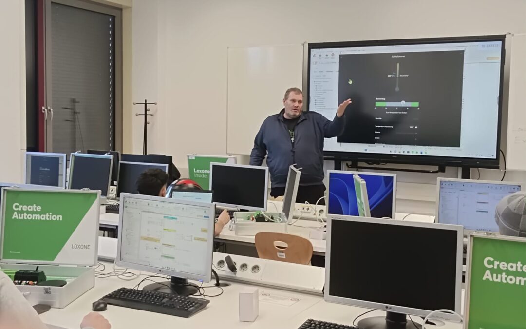 Smart Home an der HTL: Die 3. Klasse Elektronik programmiert mit Loxone